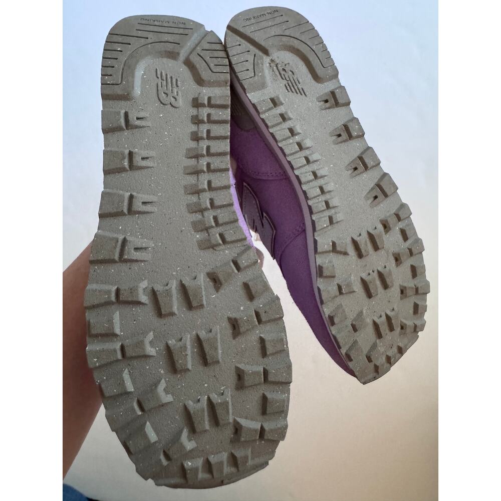 New Balance 574 lavender shoes M 6.5 / W 8 - Picture 7 of 7